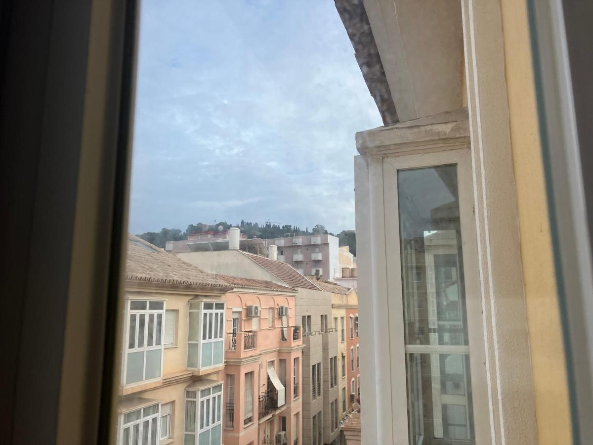 Malaga Victoria Apartment Bagian luar foto