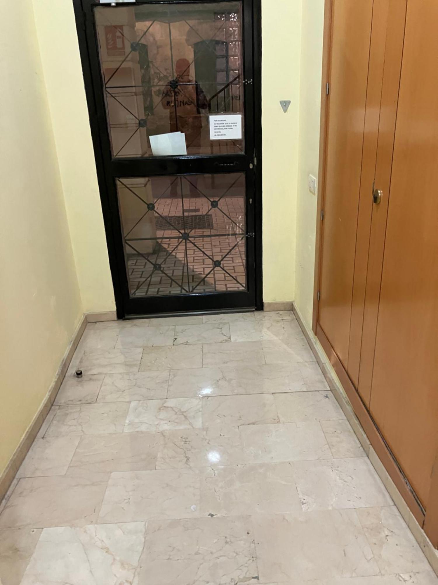 Malaga Victoria Apartment Bagian luar foto